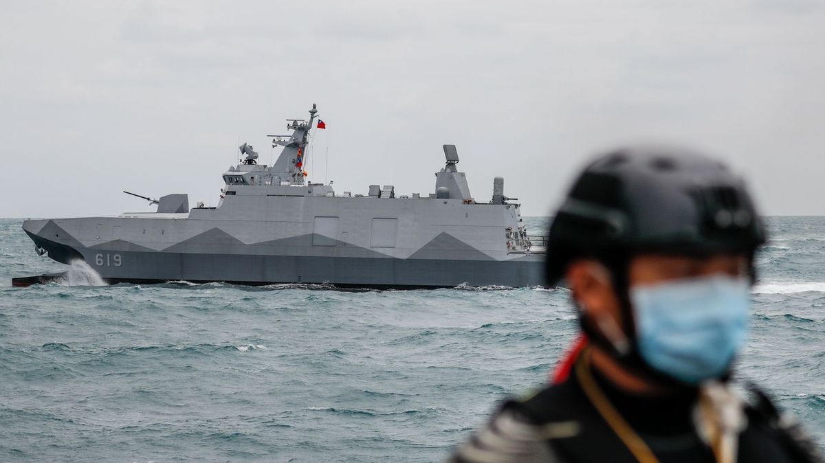 Čína schválila „neválečné vojenské operace“ za hranicemi